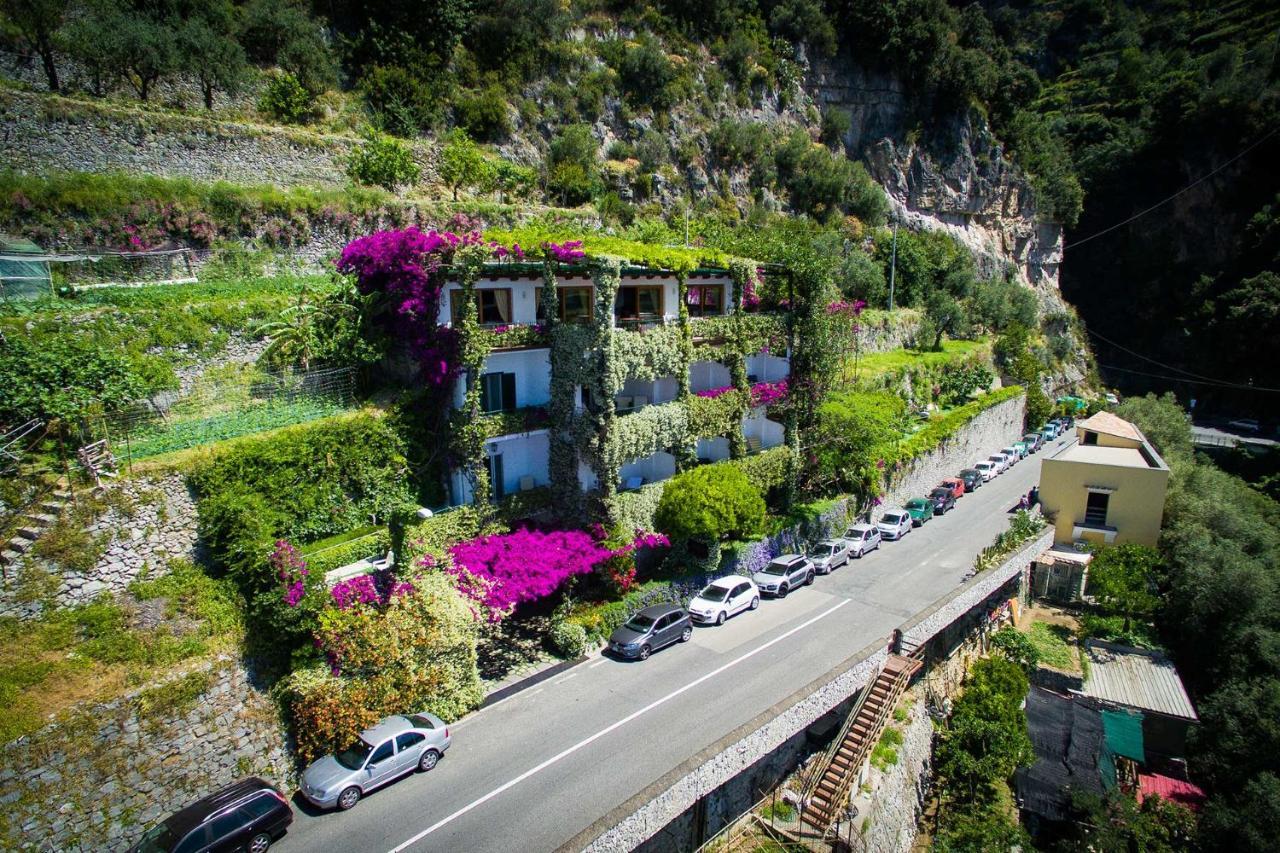 Hotel Pellegrino Praiano Exteriör bild