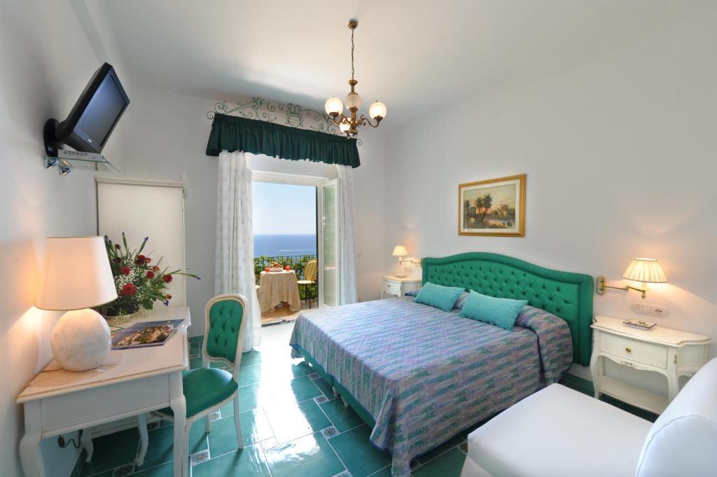 Hotel Pellegrino Praiano Rum bild