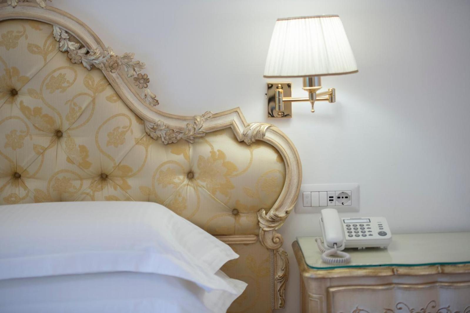 Hotel Pellegrino Praiano Exteriör bild