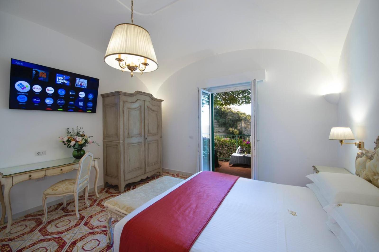 Hotel Pellegrino Praiano Exteriör bild