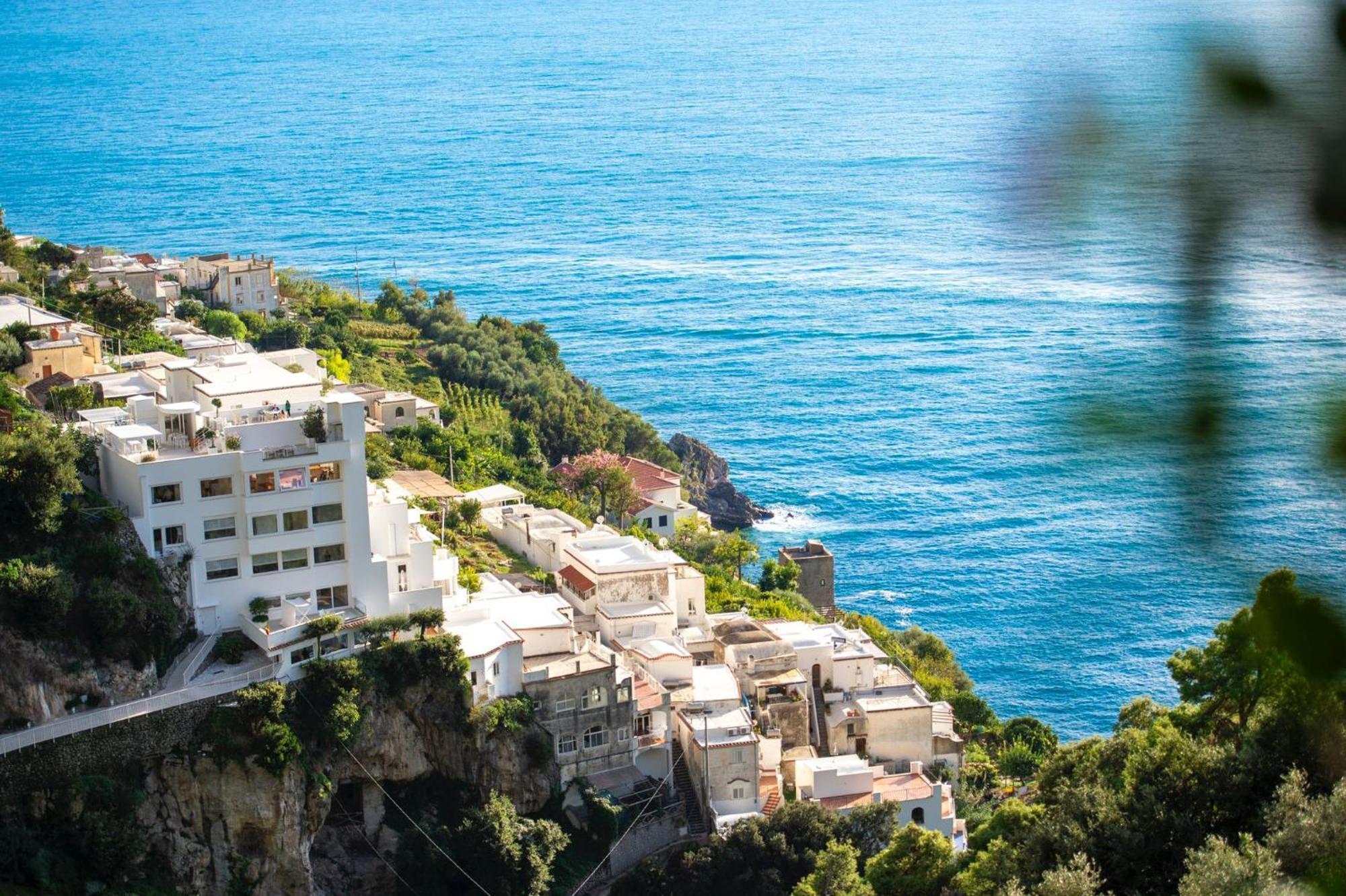 Hotel Pellegrino Praiano Exteriör bild