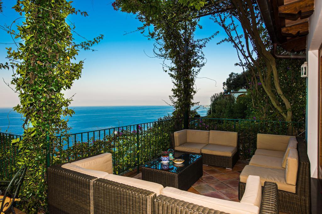 Hotel Pellegrino Praiano Exteriör bild