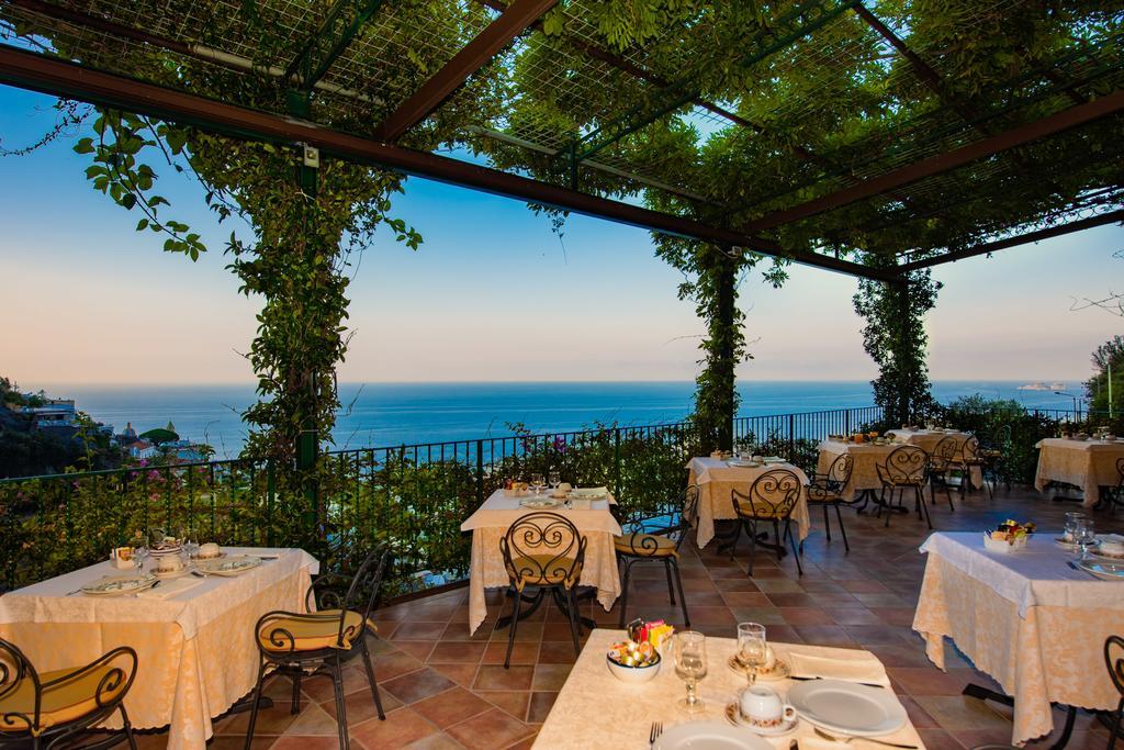 Hotel Pellegrino Praiano Exteriör bild
